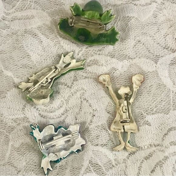 Vintage Frog Lapel Pins Set of 4 Charming Whimsical Jewelry - Picture 6 of 6